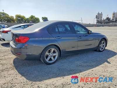 Trzecie zdjęcie samochodu z tyłu: 2014 BMW 328 XI SULEV VIN:WBA3B5G52ENS08975 - miniatura
