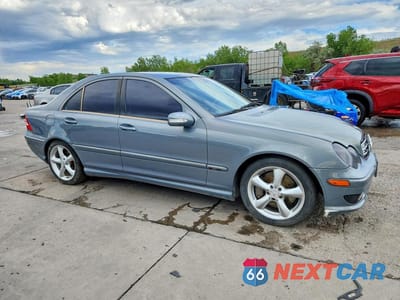 Czwarte zdjęcie samochodu z boku: 2006 MERCEDES-BENZ C 230 VIN:WDBRF52H56F736796 - miniatura