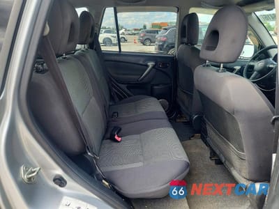 Zdjęcie 11 z 13 samochodu: 2004 TOYOTA RAV4 BASE VIN:JTEGD20V340017869 - miniatura
