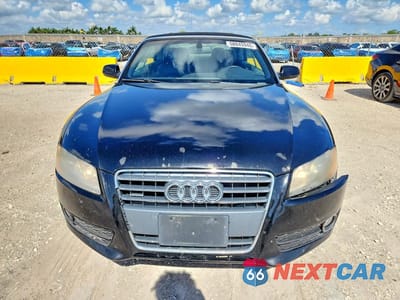 Piąte zdjęcie samochodu w środku: 2012 AUDI A5 PREMIUM VIN:WAUCFAFH5CN001812 - miniatura
