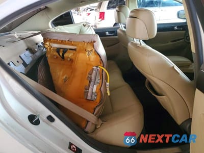 Zdjęcie 10 z 12 samochodu: 2012 HYUNDAI GENESIS 3.8L VIN:KMHGC4DD1CU196761 - miniatura