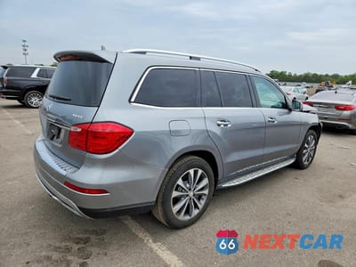 Trzecie zdjęcie samochodu z tyłu: 2016 MERCEDES-BENZ GL 450 4MATIC VIN:4JGDF6EE9GA648315 - miniatura