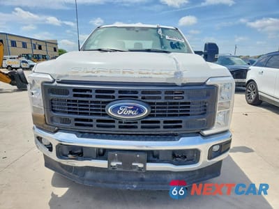 Piąte zdjęcie samochodu w środku: 2024 FORD F250 SUPER DUTY VIN:1FT7W2BA9RED44344 - miniatura