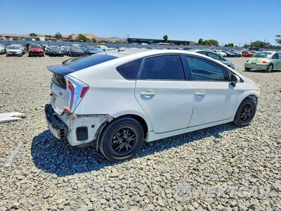 Trzecie zdjęcie samochodu z tyłu: 2014 TOYOTA PRIUS TWO VIN:JTDKN3DU8E0384500 - miniatura