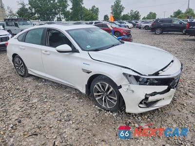 Czwarte zdjęcie samochodu z boku: 2018 HONDA ACCORD HYBRID EX VIN:1HGCV3F48JA015689 - miniatura