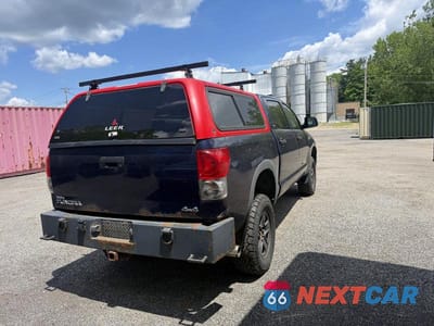 Czwarte zdjęcie samochodu z boku: 2007 TOYOTA TUNDRA CREWMAX SR5 VIN:5TBDV54167S462078 - miniatura