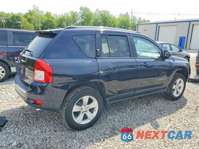 Trzecie zdjęcie samochodu z tyłu: 2011 JEEP COMPASS LIMITED VIN:1J4NF5FB1BD164048 - miniatura