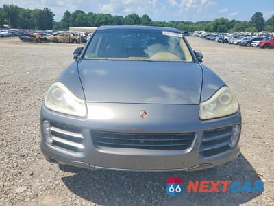 Piąte zdjęcie samochodu w środku: 2010 PORSCHE CAYENNE VIN:WP1AA2AP0ALA00197 - miniatura
