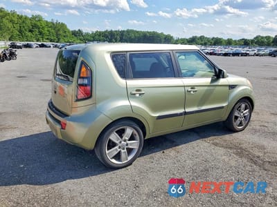 Trzecie zdjęcie samochodu z tyłu: 2011 KIA SOUL ! VIN:KNDJT2A22B7327419 - miniatura