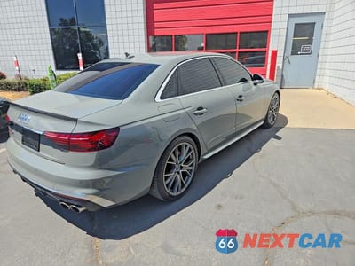 Czwarte zdjęcie samochodu z boku: 2020 AUDI S4 VIN:WAUB4AF42LA064663 - miniatura