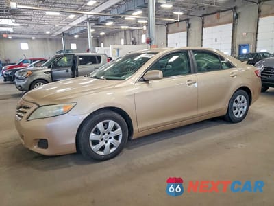 2010 TOYOTA CAMRY LE 4T1BF3EK3AU053462 - główne zdjęcie licytacji z USA - miniatura