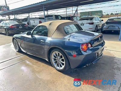 Trzecie zdjęcie samochodu z tyłu: 2003 BMW Z4 2.5 VIN:4USBT334X3LR66028 - miniatura