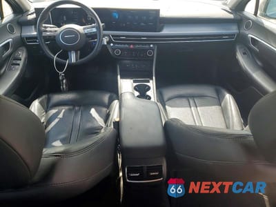 Zdjęcie 8 z 12 samochodu: 2024 HYUNDAI SONATA HYBRID SEL VIN:KMHL34JJXRA099979 - miniatura