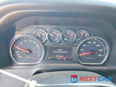 Zdjęcie 9 z 12 samochodu: 2021 CHEVROLET SILVERADO C1500 CLASSIC HD VIN:3GCUYEET3MG392631 - miniatura