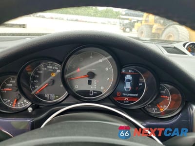 Zdjęcie 9 z 12 samochodu: 2014 PORSCHE PANAMERA S VIN:WP0AB2A76EL055550 - miniatura