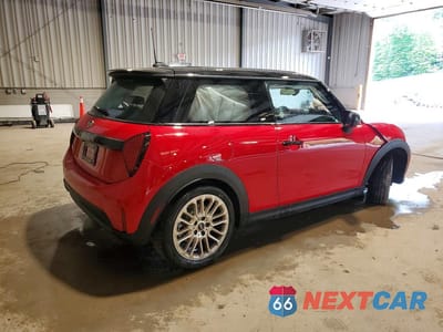 Trzecie zdjęcie samochodu z tyłu: 2026 MINI COOPER S VIN:WMW23GD07T2Y20679 - miniatura