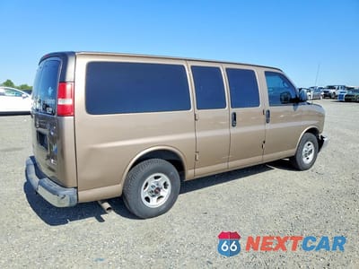 Trzecie zdjęcie samochodu z tyłu: 2004 GMC SAVANA G1500 VIN:1GKFG15T041140679 - miniatura