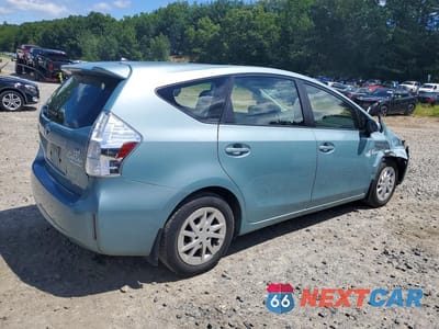 Trzecie zdjęcie samochodu z tyłu: 2013 TOYOTA PRIUS V TWO VIN:JTDZN3EU9D3252694 - miniatura