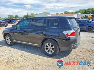 Drugie zdjęcie samochodu z przodu: 2013 TOYOTA HIGHLANDER BASE VIN:5TDBK3EH6DS218658 - miniatura