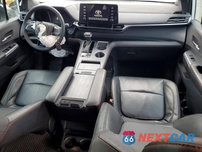 Zdjęcie 8 z 13 samochodu: 2022 TOYOTA SIENNA XSE 7-PASSENGER VIN:5TDXRKEC9NS086710 - miniatura