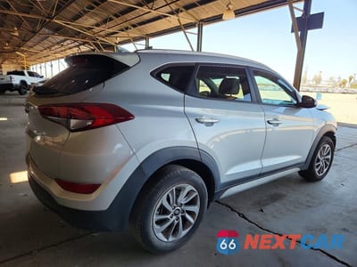 Trzecie zdjęcie samochodu z tyłu: 2018 HYUNDAI TUCSON SEL VIN:KM8J33A47JU713644 - miniatura