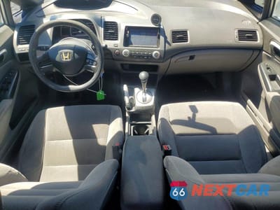 Zdjęcie 8 z 12 samochodu: 2006 HONDA CIVIC LX VIN:1HGFA165X6L003397 - miniatura