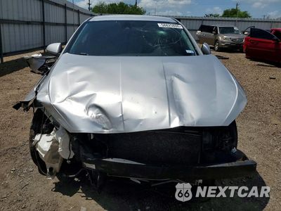 Piąte zdjęcie samochodu w środku: 2019 HYUNDAI ELANTRA SEL VIN:5NPD84LF2KH412220 - miniatura