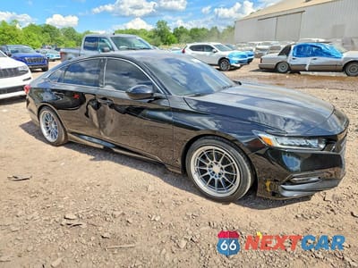 Czwarte zdjęcie samochodu z boku: 2019 HONDA ACCORD SPORT VIN:1HGCV2E35KA017355 - miniatura