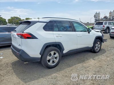 Trzecie zdjęcie samochodu z tyłu: 2021 TOYOTA RAV4 LE VIN:4T3MWRFV6MU039104 - miniatura