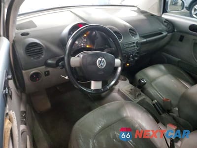 Zdjęcie 8 z 12 samochodu: 2002 VOLKSWAGEN NEW BEETLE GLS TDI VIN:3VWCP21CX2M439989 - miniatura