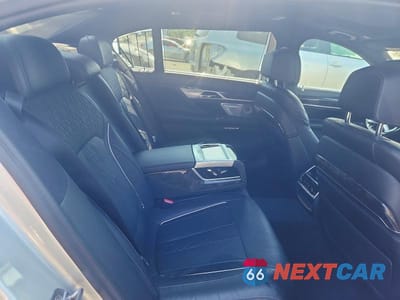 Zdjęcie 10 z 12 samochodu: 2017 BMW 750 XI VIN:WBA7F2C57HG422394 - miniatura