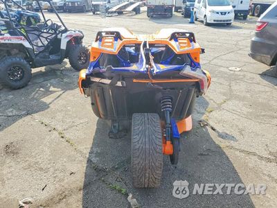 Czwarte zdjęcie samochodu z boku: 2021 POLARIS SLINGSHOT VIN:57XAARGB8M8146223 - miniatura