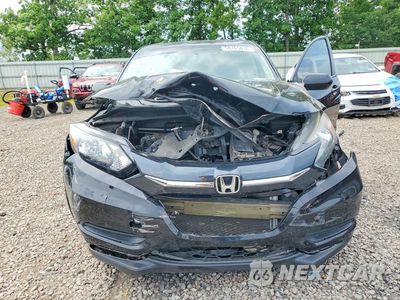 Piąte zdjęcie samochodu w środku: 2017 HONDA HR-V LX VIN:3CZRU5H36HM700759 - miniatura