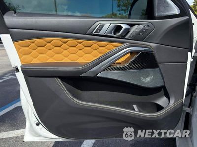 Zdjęcie 11 z 12 samochodu: 2020 BMW X6 M VIN:5YMCY0C09L9B05681 - miniatura
