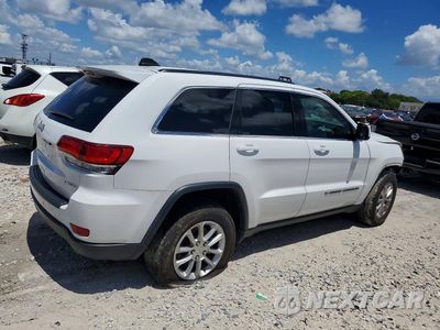 Trzecie zdjęcie samochodu z tyłu: 2022 JEEP GRAND CHEROKEE LAREDO E VIN:1C4RJEAG4NC155959 - miniatura