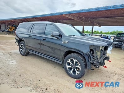 Czwarte zdjęcie samochodu z boku: 2026 GMC YUKON XL AT4 VIN:1GKS2HK86TR131300 - miniatura