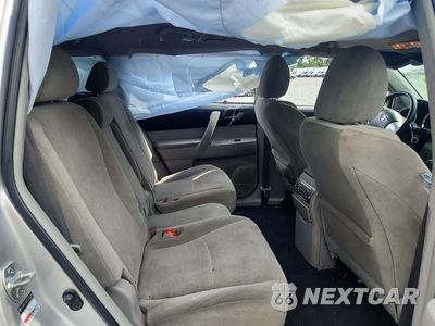 Zdjęcie 11 z 13 samochodu: 2012 TOYOTA HIGHLANDER BASE VIN:5TDBK3EH5CS093568 - miniatura