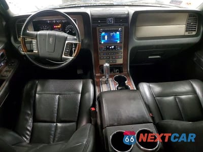 Zdjęcie 8 z 13 samochodu: 2012 LINCOLN NAVIGATOR L VIN:5LMJJ3J55CEL06382 - miniatura