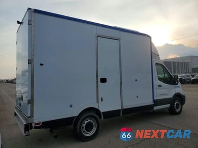 Trzecie zdjęcie samochodu z tyłu: 2020 FORD TRANSIT DELIVERY TRUCK VIN:1FDBW5Z84LKB24922 - miniatura