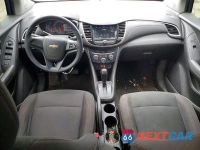 Zdjęcie 8 z 12 samochodu: 2019 CHEVROLET TRAX LS VIN:3GNCJKSB6KL317881 - miniatura