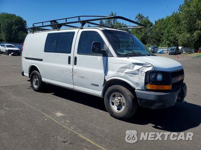 Czwarte zdjęcie samochodu z boku: 2003 CHEVROLET EXPRESS G3500 VIN:1GCHG35U731128617 - miniatura