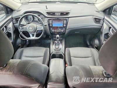 Zdjęcie 8 z 13 samochodu: 2017 NISSAN ROGUE SV VIN:JN8AT2MT1HW404336 - miniatura