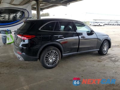 Trzecie zdjęcie samochodu z tyłu: 2026 MERCEDES-BENZ GLC 300 4MATIC VIN:W1NKM4HB8TF526686 - miniatura