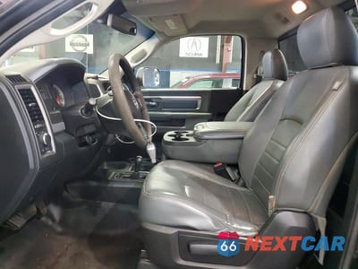 Zdjęcie 7 z 12 samochodu: 2016 RAM 3500 ST VIN:3C63R3AJXGG143773 - miniatura