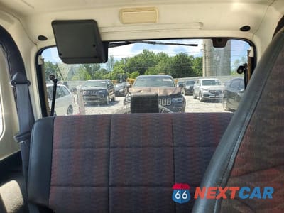 Zdjęcie 10 z 13 samochodu: 1999 JEEP WRANGLER / TJ SE VIN:1J4FY29PXXP436266 - miniatura