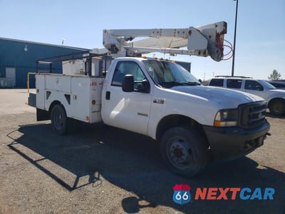 Czwarte zdjęcie samochodu z boku: 2004 FORD F550 SUPER DUTY BUCKET TRUCK VIN:1FDAF57P34EB58808 - miniatura