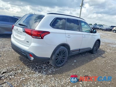 Trzecie zdjęcie samochodu z tyłu: 2020 MITSUBISHI OUTLANDER SE VIN:JA4AZ3A33LZ030124 - miniatura