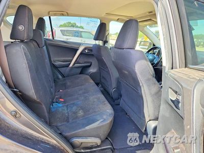 Zdjęcie 11 z 14 samochodu: 2017 TOYOTA RAV4 XLE VIN:JTMWFREV2HJ119479 - miniatura