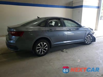 Trzecie zdjęcie samochodu z tyłu: 2024 VOLKSWAGEN JETTA S VIN:3VW5M7BU8RM055578 - miniatura