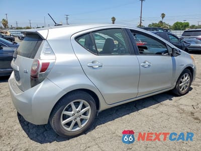 Trzecie zdjęcie samochodu z tyłu: 2012 TOYOTA PRIUS C FOUR VIN:JTDKDTB3XC1014749 - miniatura